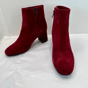 NWOB New! La Canadienne Jojo Waterproof Boot Red Suede Women's 6.5 MSRP $495